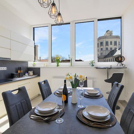 Domino Suite Eger Bagian luar foto