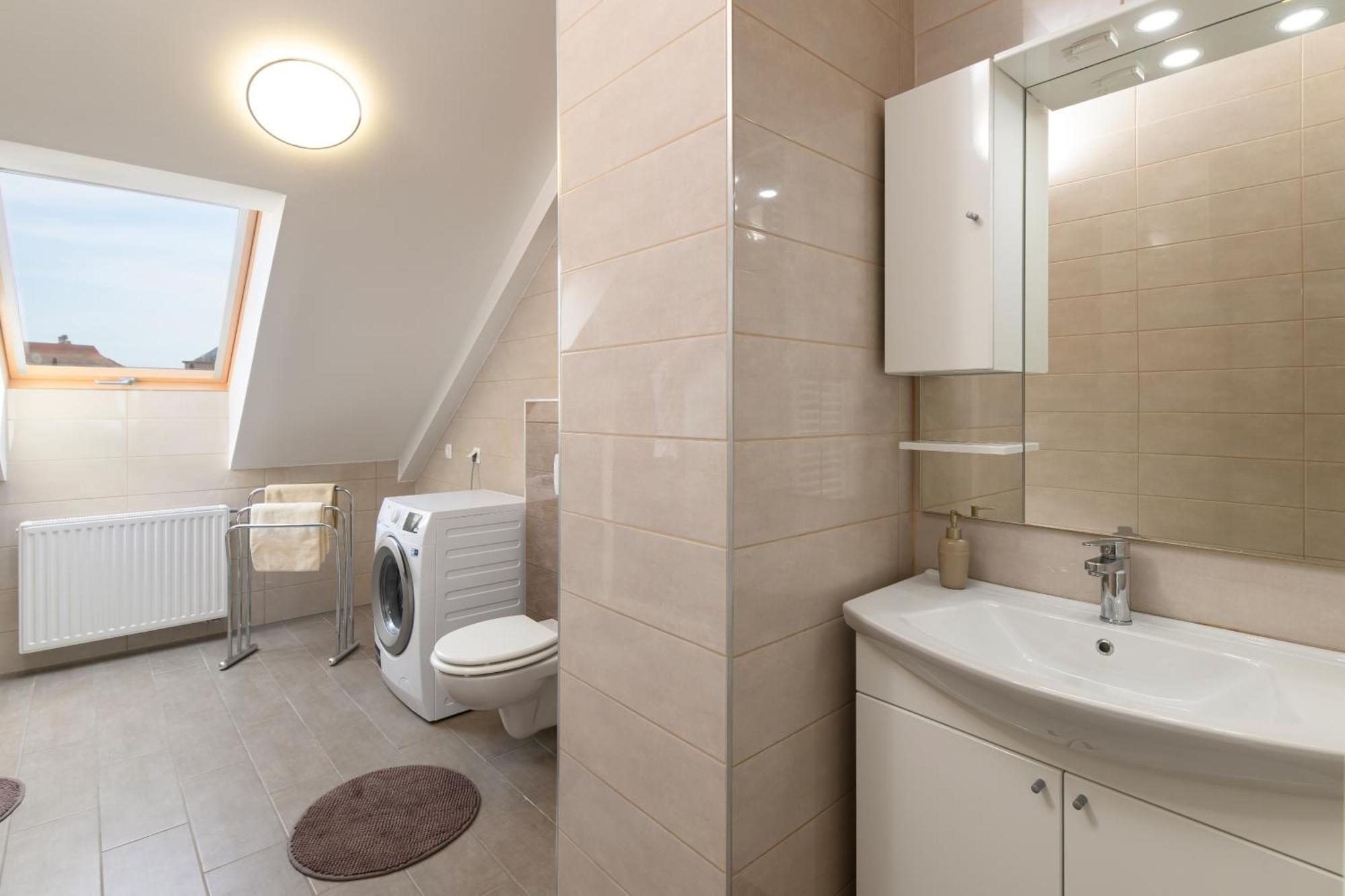 Domino Suite Eger Bagian luar foto